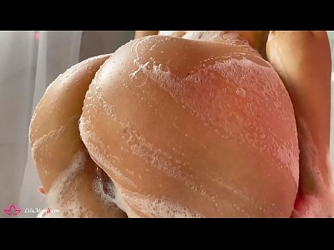 ❤️ Brunette Masturbates Pussy tare da Vibrator zuwa Tsananin inzali a cikin Shawa Batsa ️❤